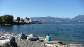 Der Portside Park in Vancouver mit Blick auf North Vancouver